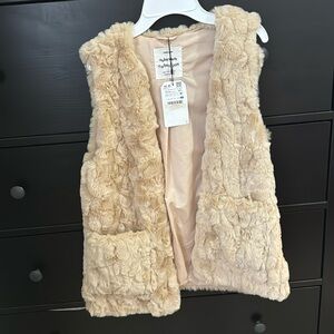 Zara! Worm, fur vest